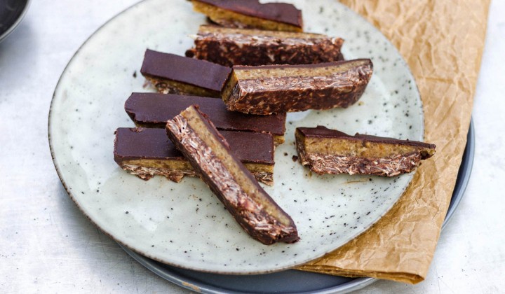 Schoko-Kokos-Riegel mit Dattel-Karamell