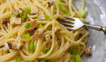 Cremige Pasta mit Räuchertofu