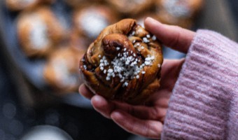 Kanelbullar – original schwedische Zimtschnecken [vegan]