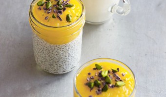 Mango-Chia-Pudding mit GrünHochZwei